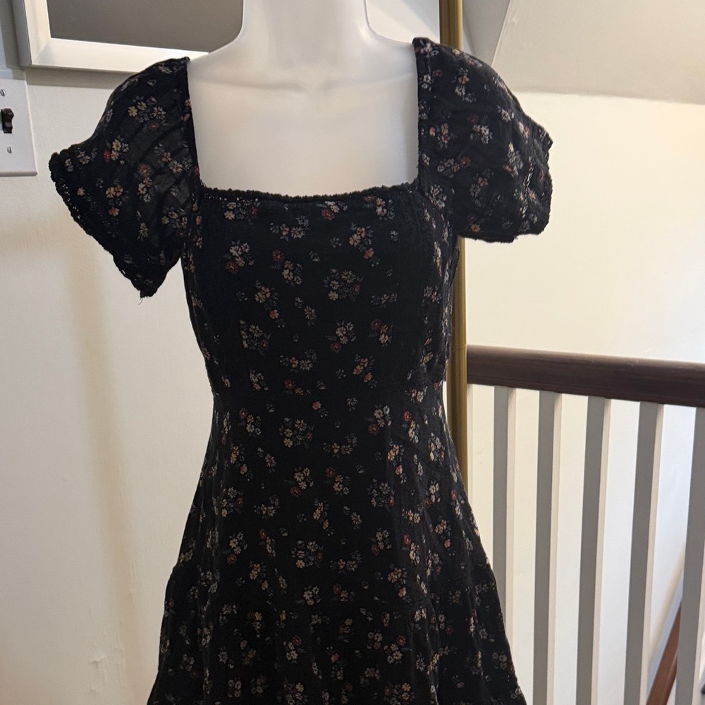 American Eagle NWOT Black Floral Square-Neck  Dress S